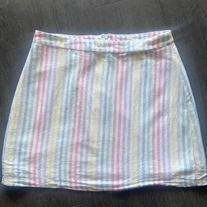 Cute pastel rainbow striped mini skirt!